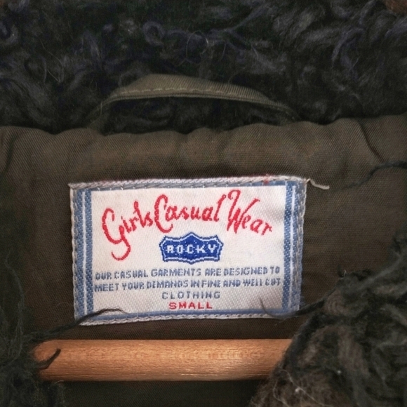 Vintage  Rocky Green Wool Coat with Fur Cuffs and Collar - Size Small - Picture 8 of 9